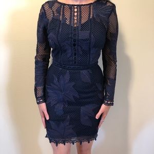 NWT Navy Lace Embroidered long sleeve dress Small